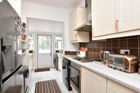 22 The Woodfields, South Croydon, CR2 0HE