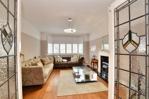 22 The Woodfields, South Croydon, CR2 0HE