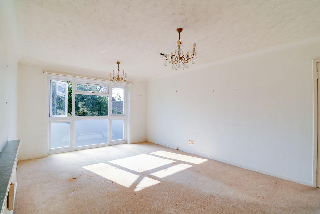 Acacia Lodge, 61 Hendon Lane, London N3 1SU 2 bed flat £475,000