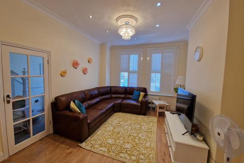 59 Ardfillan Road, London, SE6 1ST