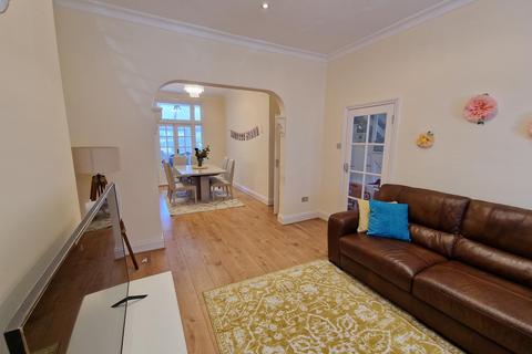 59 Ardfillan Road, London, SE6 1ST