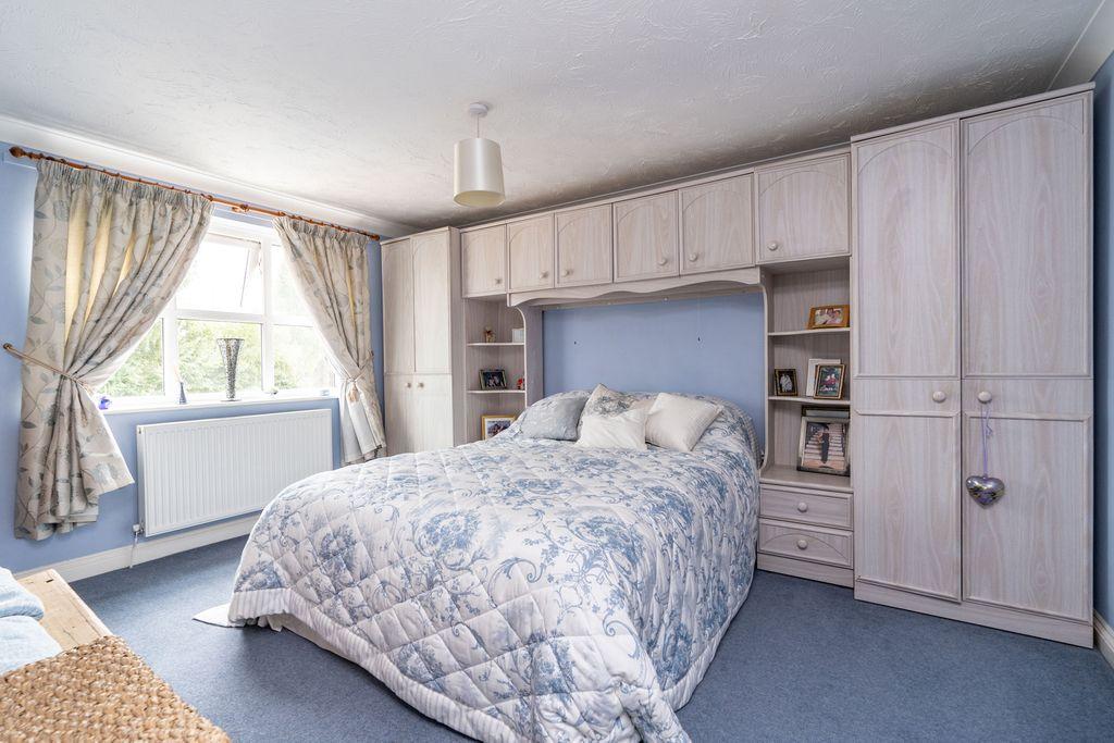 Bedroom 2 (Double)