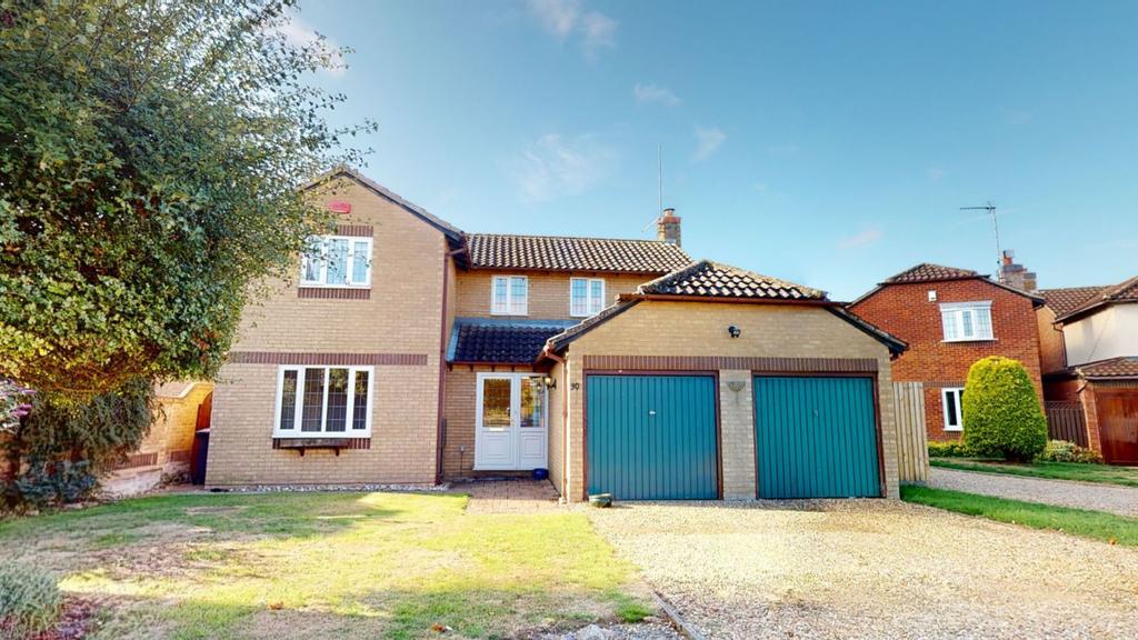 Macon Close, Duston, Northampton NN5 6HU 4 bed detached house £440,000