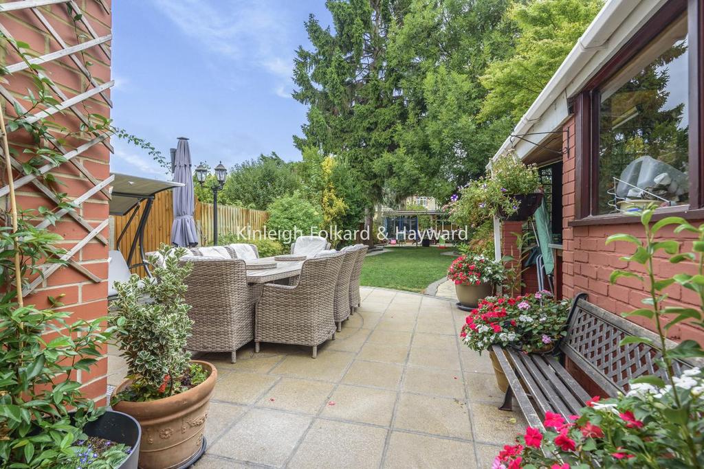 Woodland Way, Winchmore Hill 3 bed semi-detached house - £995,000