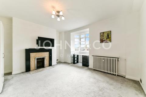 4 bedroom flat to rent, Latymer Court, Hammersmith Road, Hammersmith, W6
