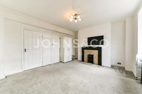 4 bedroom flat to rent, Latymer Court, Hammersmith Road, Hammersmith, W6
