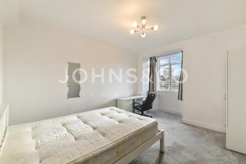 4 bedroom flat to rent, Latymer Court, Hammersmith Road, Hammersmith, W6