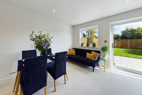 37a Chesham Road, Bovingdon, Hemel Hempstead, HP3 0EE