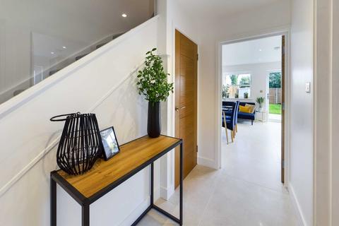 37a Chesham Road, Bovingdon, Hemel Hempstead, HP3 0EE