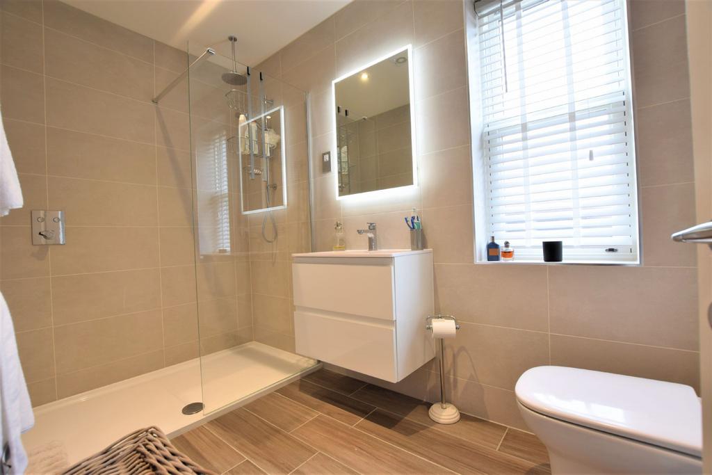 En suite shower room