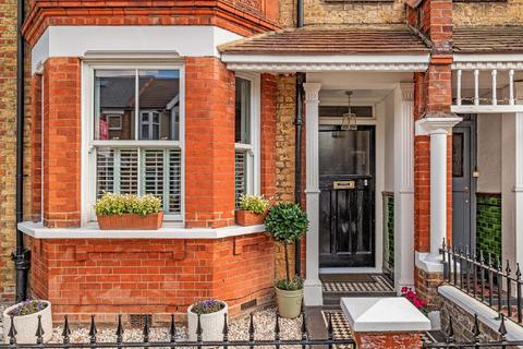 17 Adela Avenue, New Malden, KT3 6LF