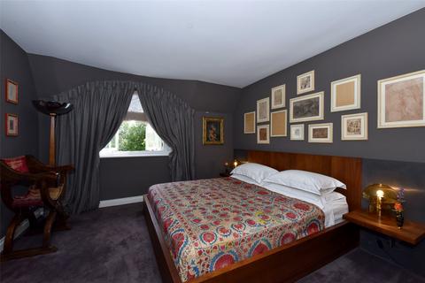 6 bedroom detached house to rent - Hammersley Lane, Penn, Buckinghamshire, HP10
