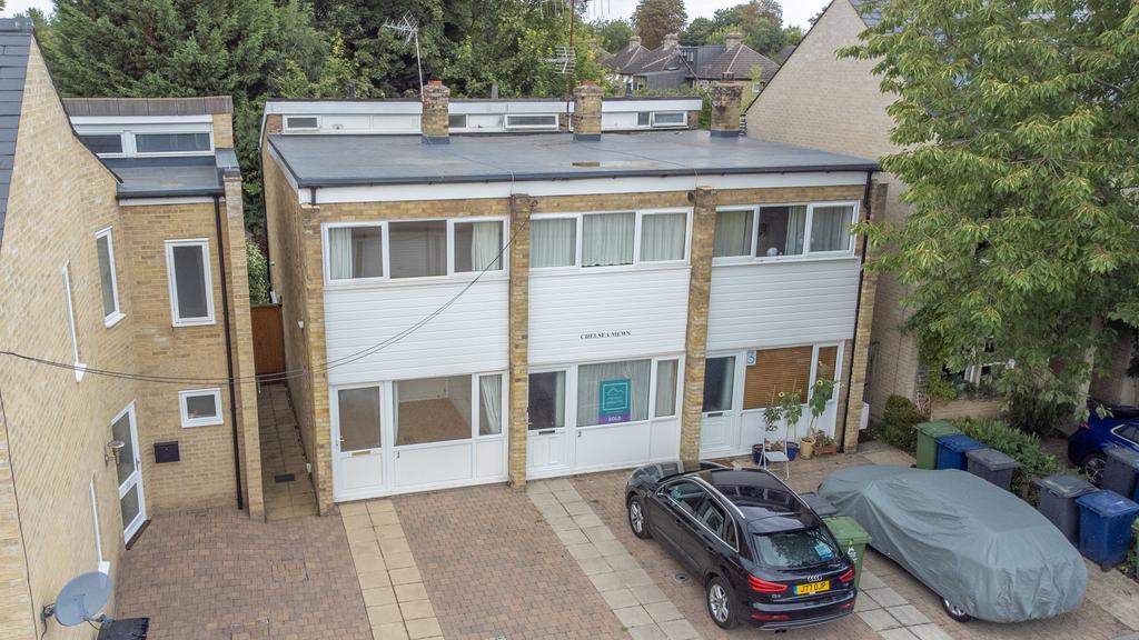 Bermuda Road, Cambridge, CB4 2 bed end of terrace house £350,000