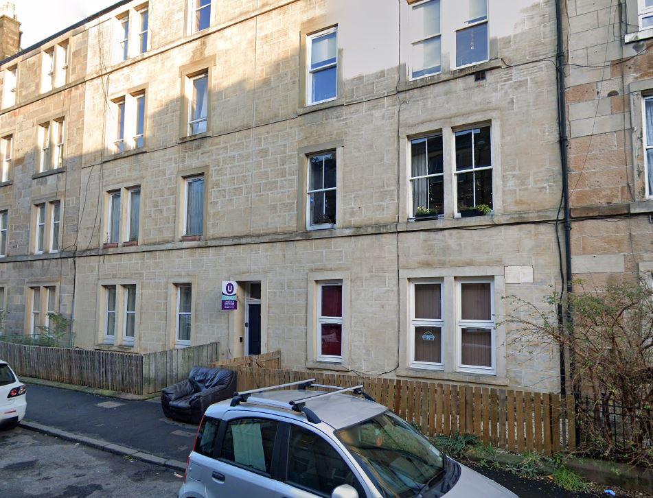 Caledonian Place, Dalry, Edinburgh, EH11 2 bed flat £900 pcm (£208 pw)