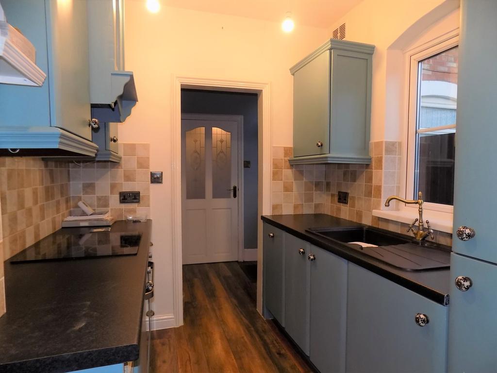 Cherry Street, Tamworth, B79 3 bed terraced house £850 pcm (£196 pw)
