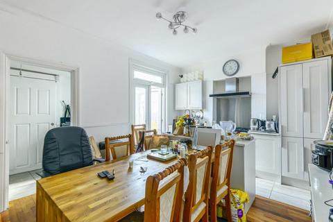 120 Crowther Road, London, SE25 5QS