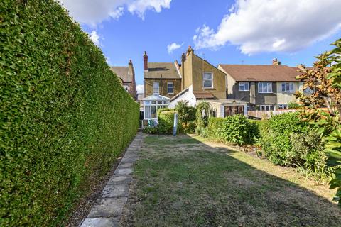 120 Crowther Road, London, SE25 5QS
