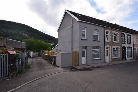 3 bedroom end of terrace house to rent, Cottrell Street, Aberfan, Merthyr Tydfil