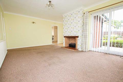 2 Alvis Close, Bracebridge Heath, Lincoln, LN4 2QX