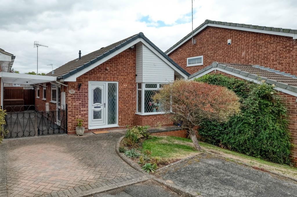 Offenham Close, Church Hill North, Redditch B98 8RJ 2 bed bungalow for sale £299,950