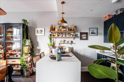1 bedroom apartment for sale, Chatsworth Road, Lower Clapton, London, E5
