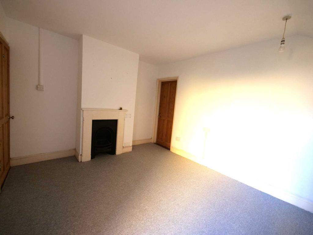 Bolton Lane, Ipswich 2 bed house £750 pcm (£173 pw)