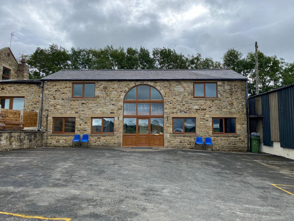 4 Office Spaces in Tow Law
