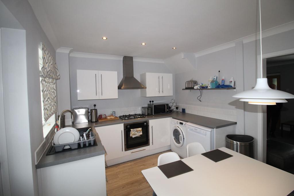 Henry Street, Gosforth, Newcastle upon Tyne, Tyne and Wear, NE3 1DQ 2 bed terraced house for