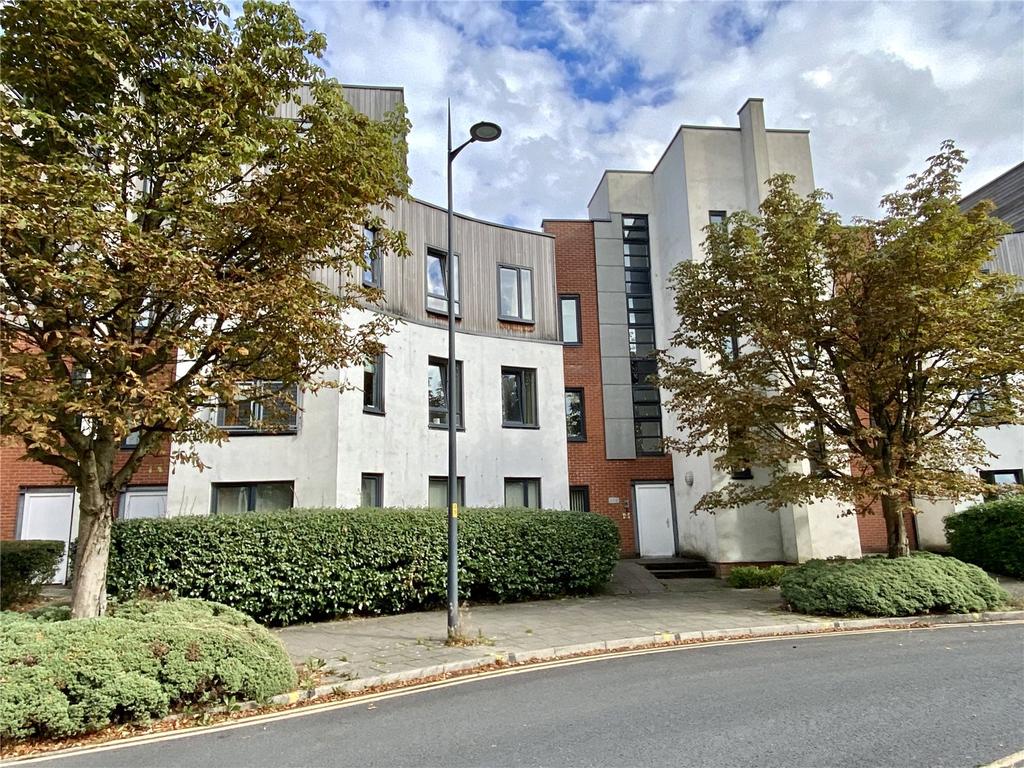 The Boulevard, West Didsbury, Manchester, M20 2 bed flat £240,000