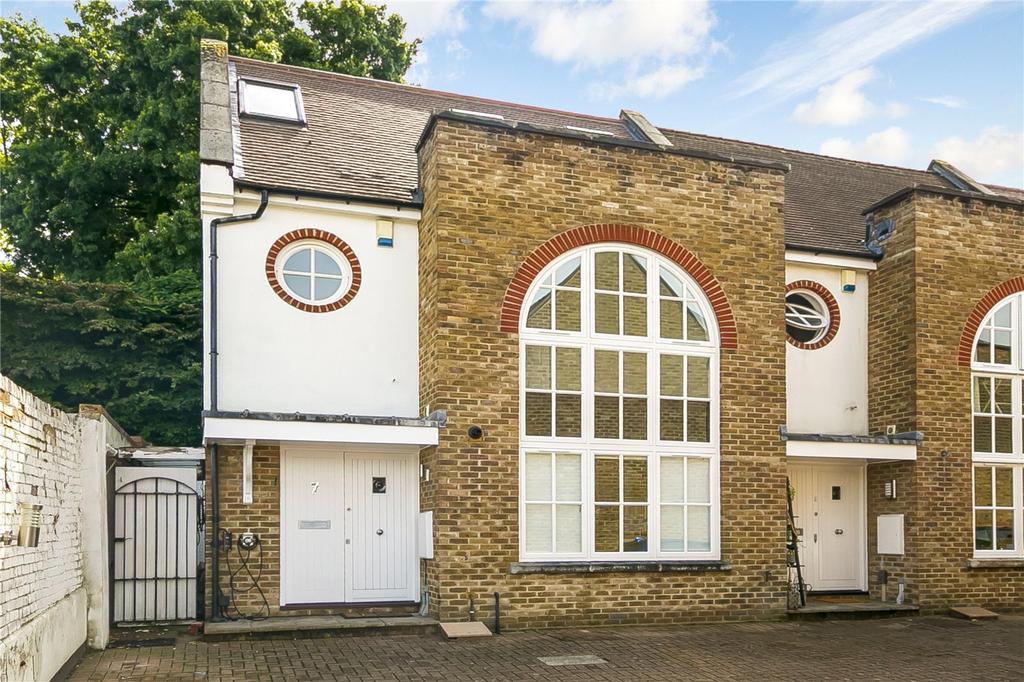 Abercorn Mews, Richmond, TW10 3 bed semidetached house to rent £