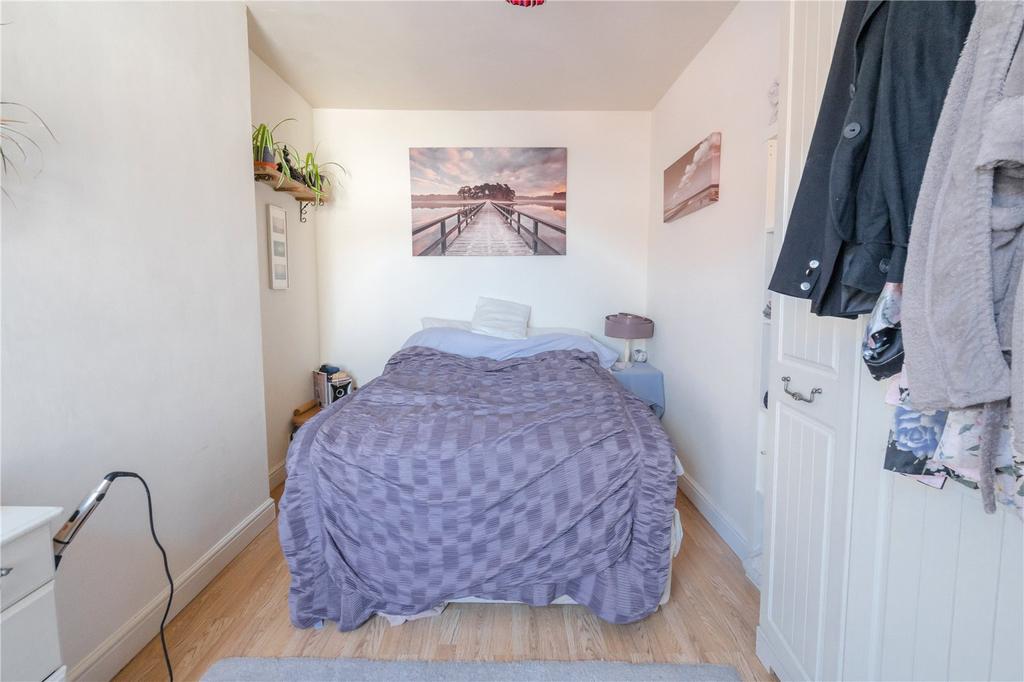 75a - Bedroom