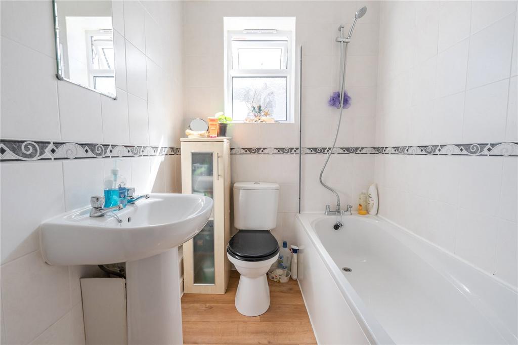 75a - Bathroom