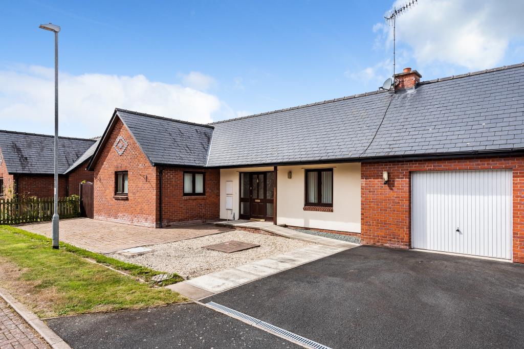 Presteigne, Powys, LD8 2 bed bungalow £285,000