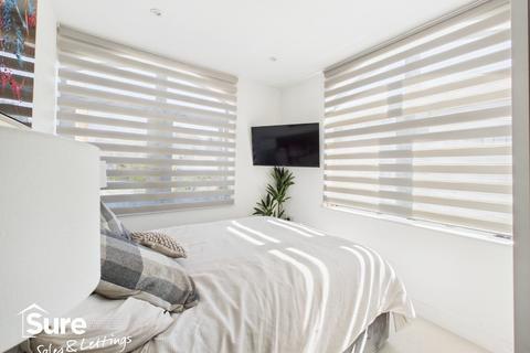 undefined, Double Room With Own Bathroom at Kensington House, Corner Hall, Hemel Hempstead, Hertfordshire, HP3 9YT