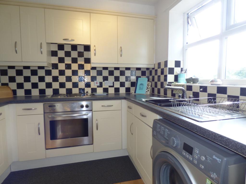Shaw Hall Bank Road, Greenfield... 2 bed apartment £150,000