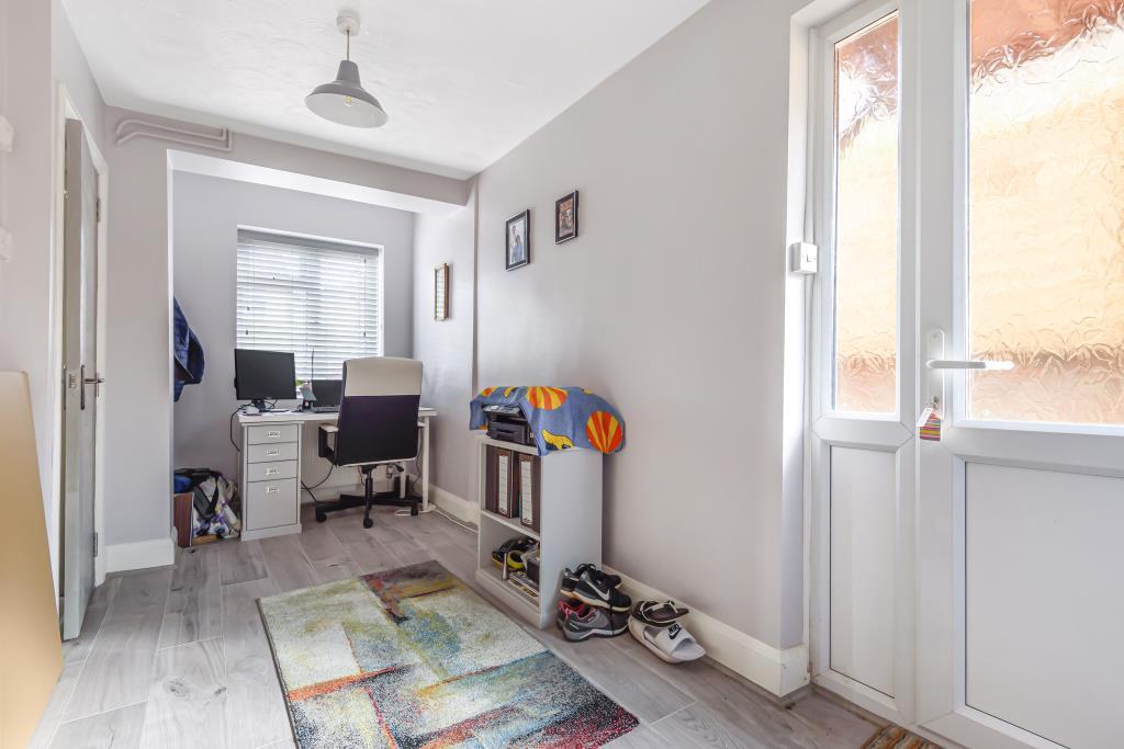 Bedroom/Study