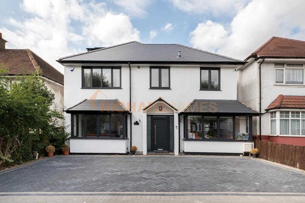 Millway, Mill Hill 5 bed detached house for sale £1,525,000