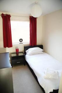 2 bedroom flat to rent, Chain Court, Angel Ridge, Swindon, SN1