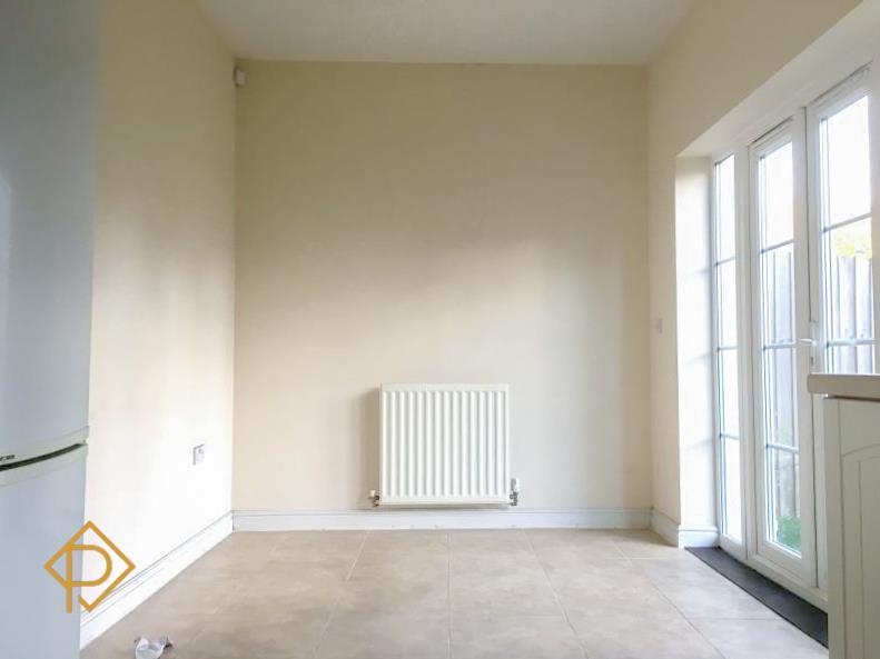 BONNY CRESCENT, IPSWICH 4 bed townhouse £1,200 pcm (£277 pw)