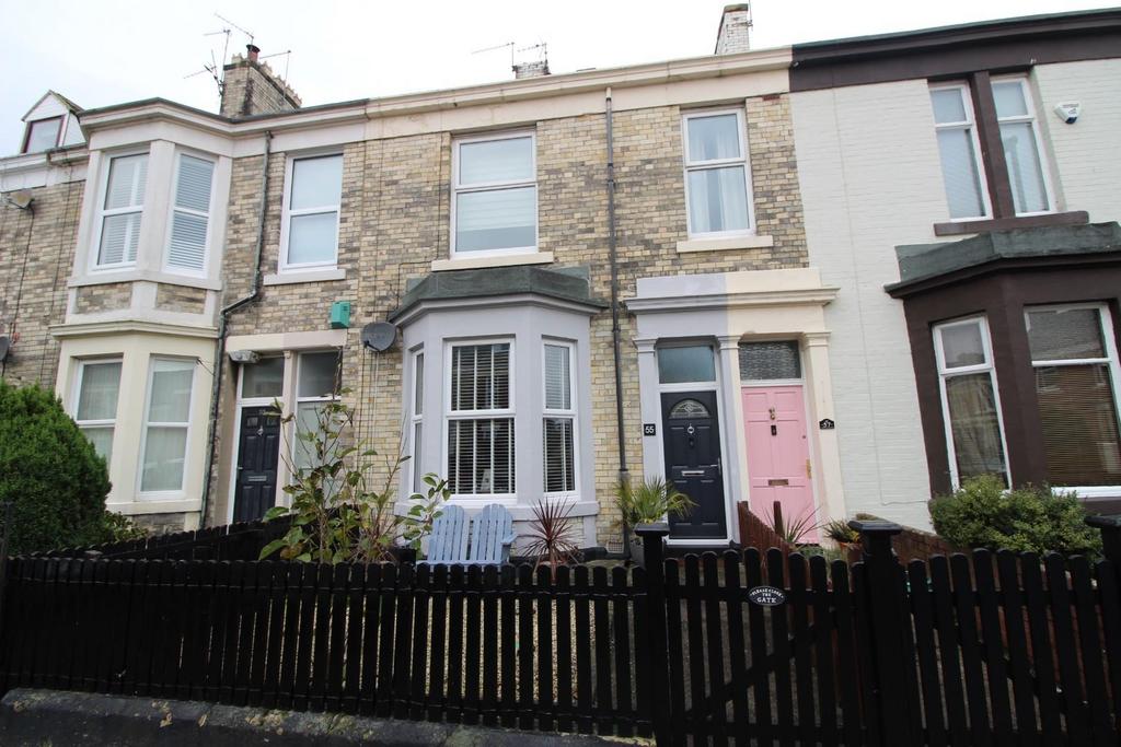 Park Crescent, North Shields 2 bed flat £850 pcm (£196 pw)