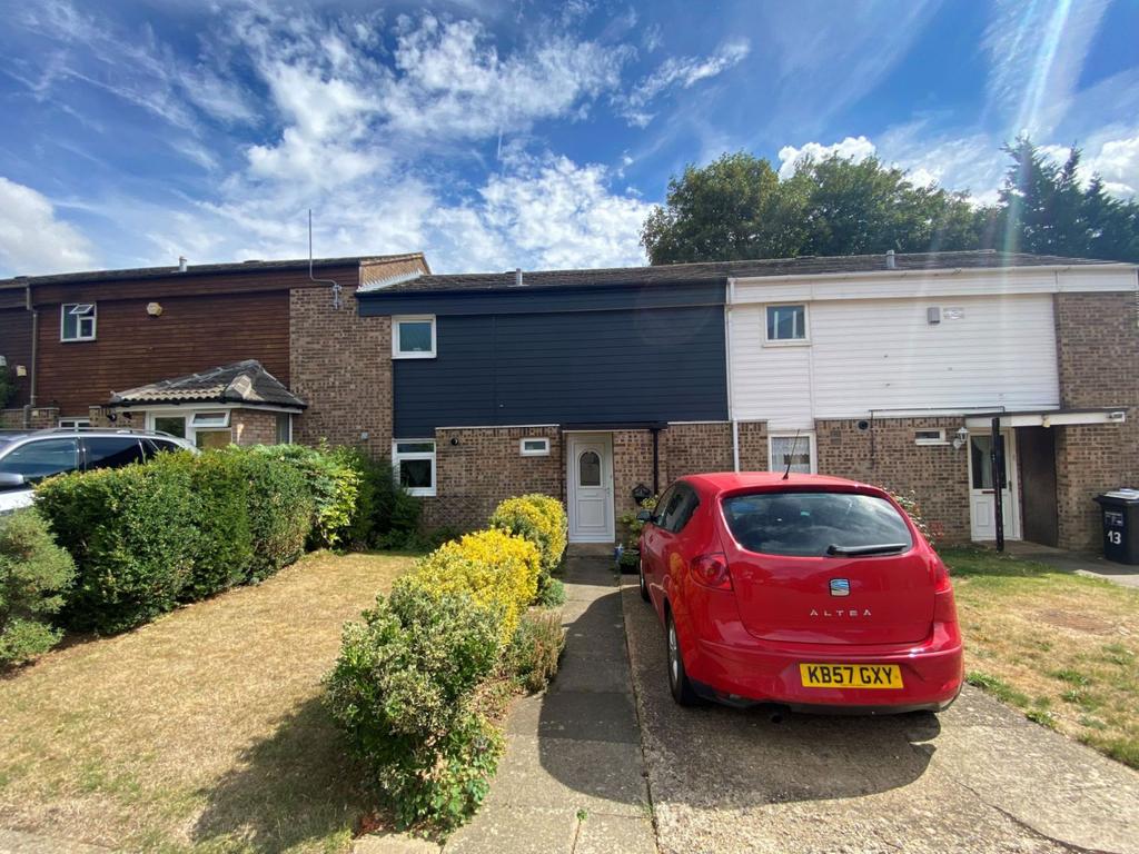 Hangerfield Court, Lings, Northampton NN3 8LL 3 bed terraced house £215,000