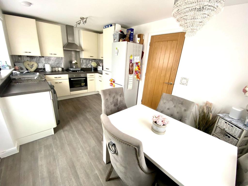 Emmanuel Court, Northampton, Northampton NN3 8NX 2 bed semidetached