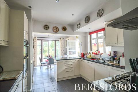 189 Corbets Tey Road, Upminster, RM14 2YN