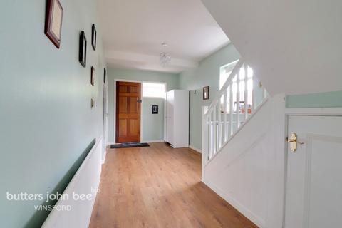 4 bedroom detached house for sale - Caernarvon Avenue, Winsford