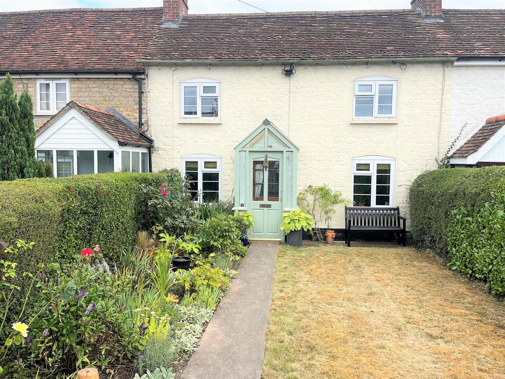 Bay Road, Gillingham 2 bed cottage £250,000