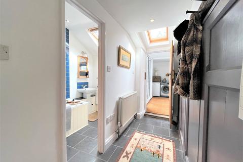 14 Bay Road, Gillingham, SP8 4EF