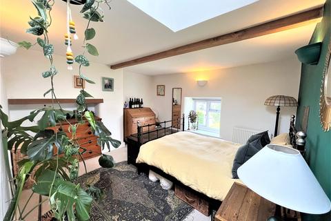 14 Bay Road, Gillingham, SP8 4EF