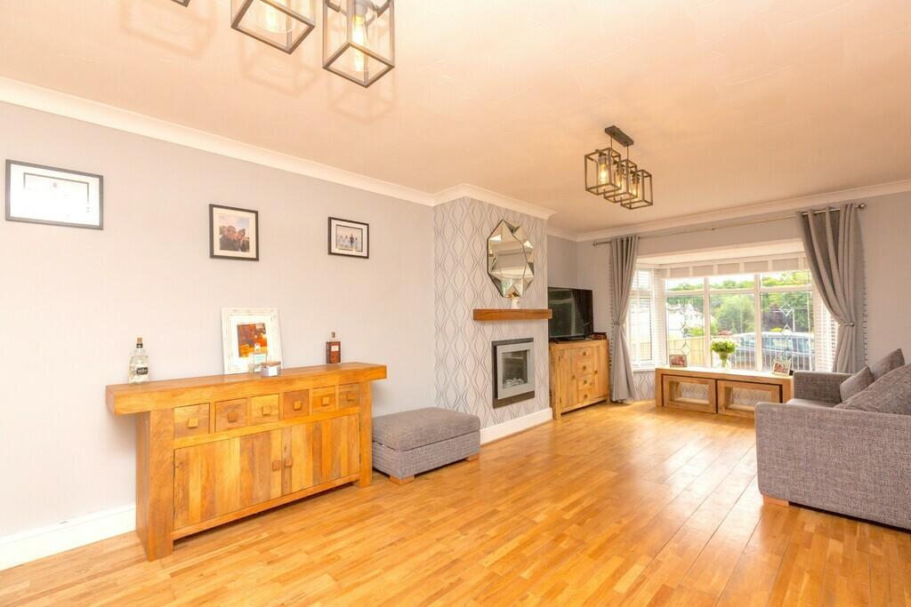 Bishwell Road Gowerton 4 bed semidetached house £329,995