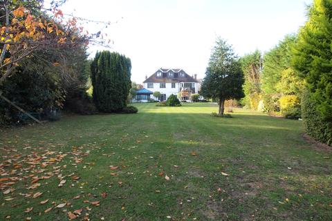 36 Higher Drive, Banstead, SM7 1PF