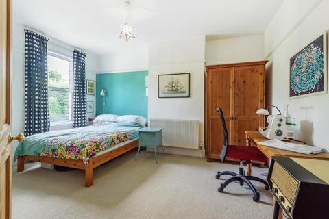 5 Pentney Road, London, SW19 4JE